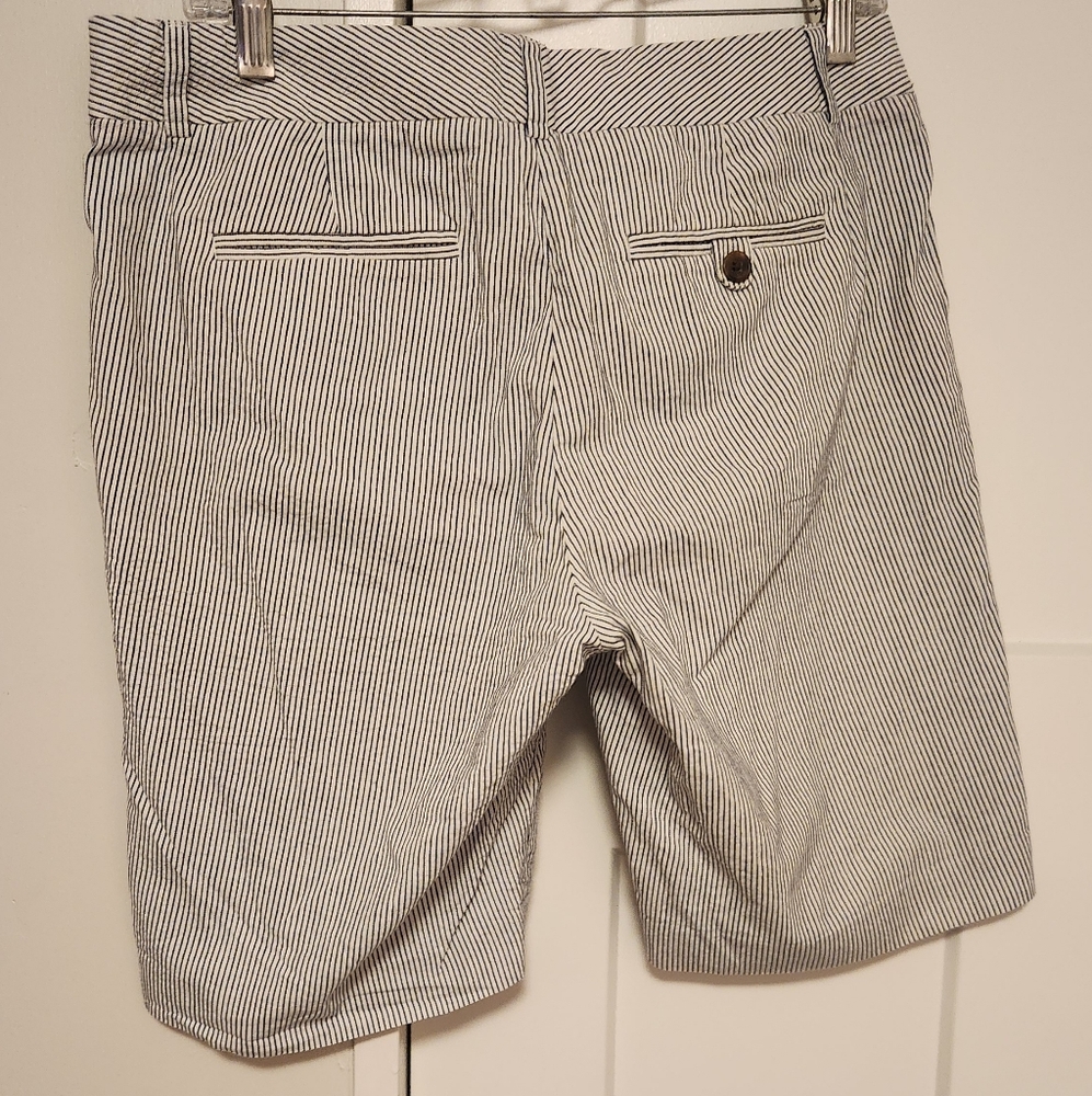 J. Crew Black and White Striped Women's Bermuda Shorts Size 8 - Picture 2 of 5